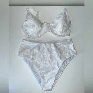 KENNY FLOWERS THE SANTORINI WHITE FLORAL JACQUARD UNDERWIRE BIKINI TOP DD